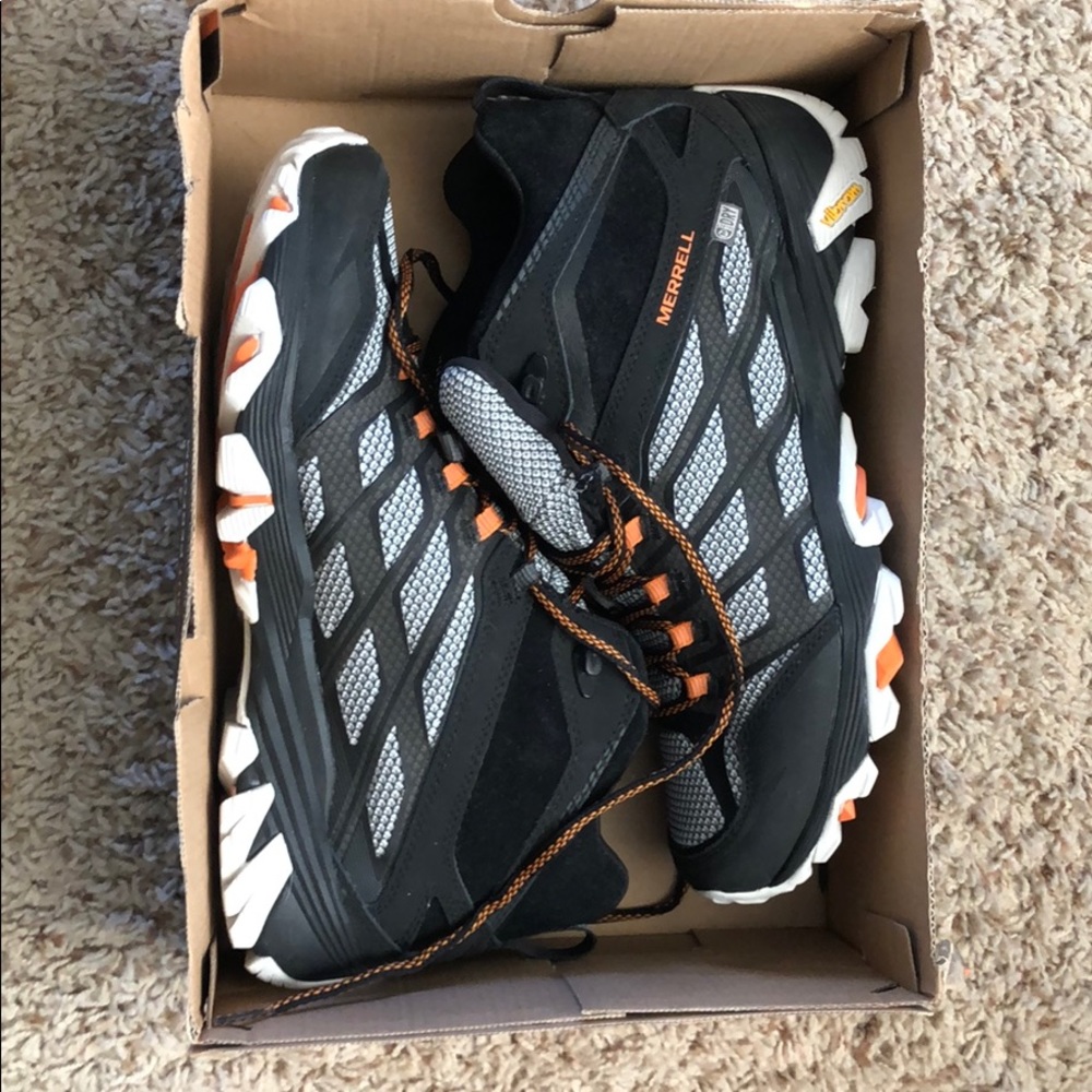Merril Moab Waterproof Shoes Men Size 10 (new)